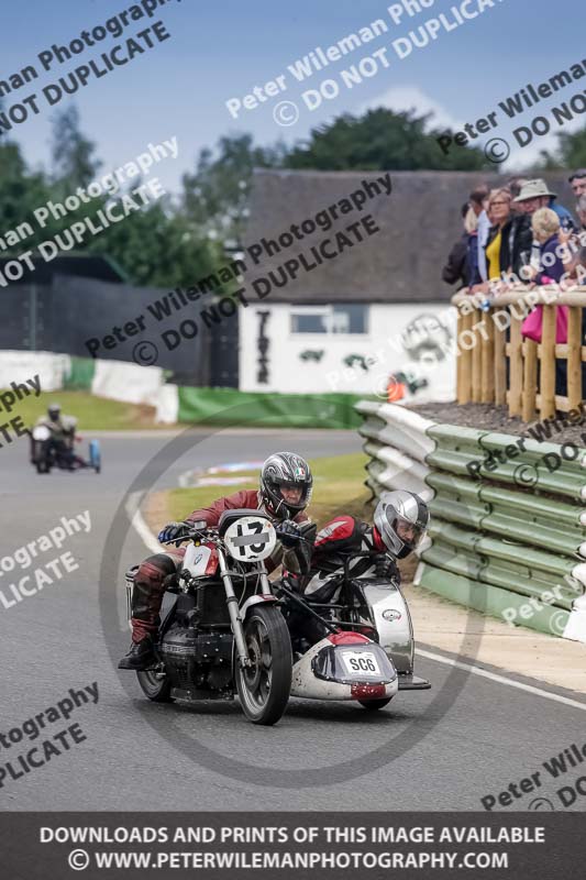 Vintage motorcycle club;eventdigitalimages;mallory park;mallory park trackday photographs;no limits trackdays;peter wileman photography;trackday digital images;trackday photos;vmcc festival 1000 bikes photographs